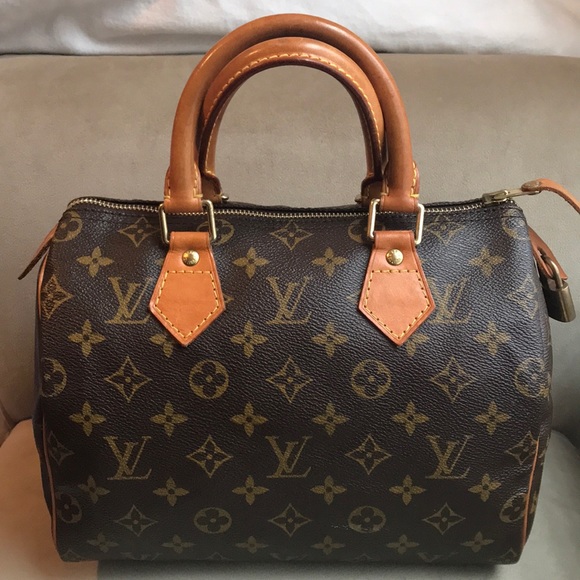 Louis Vuitton Handbags - Louis Vuitton Speedy 25
